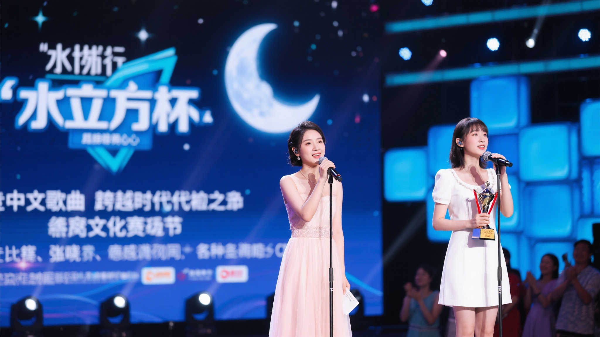 俱乐部不仅